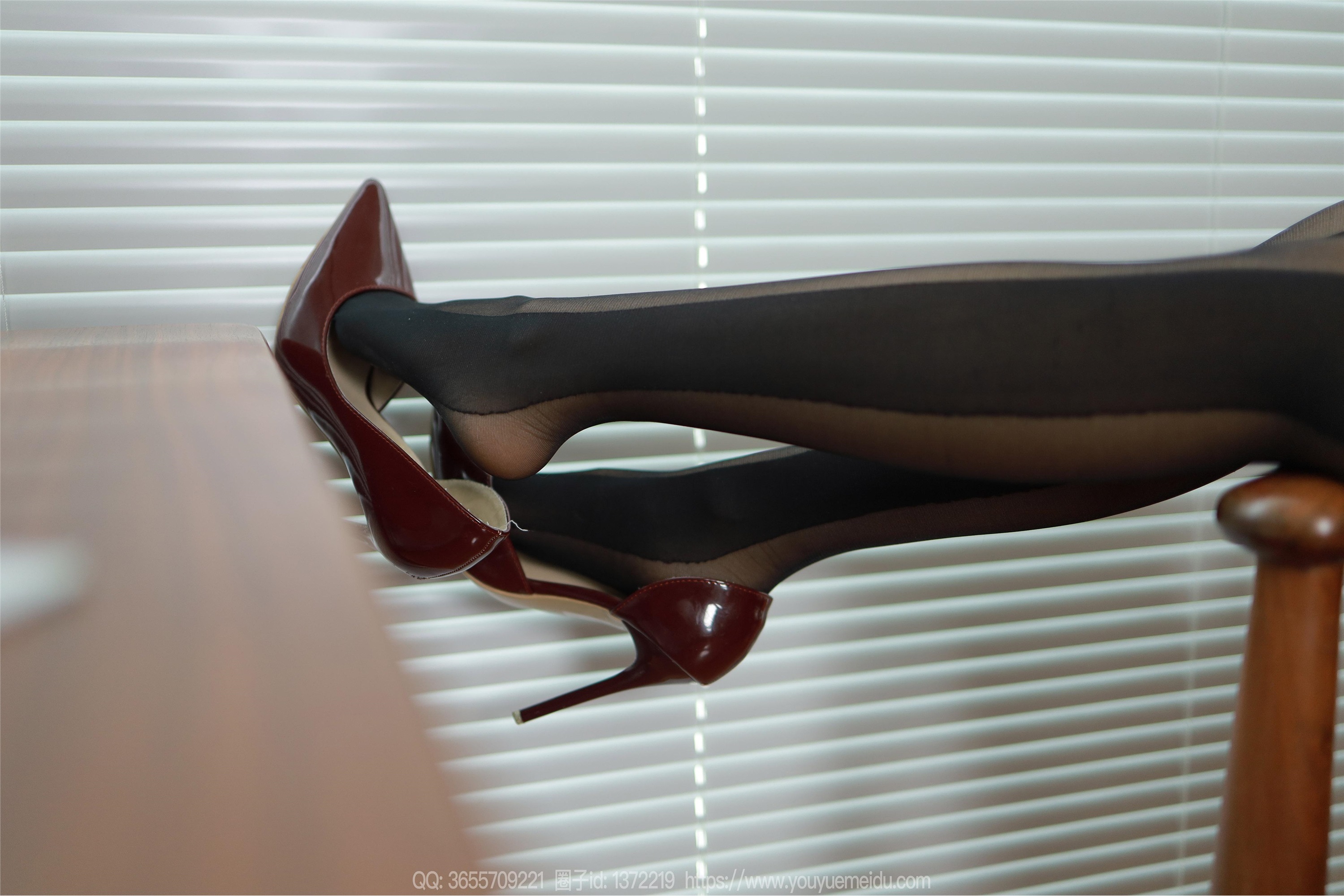 IESS异思趣向  2023.12.18 丝享家 1614 美子《新闻女王》